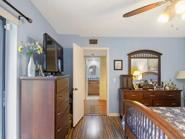 Residence photo 11