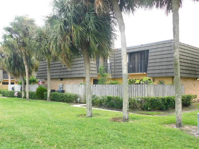 Residence photo 20