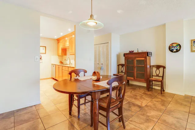 Unit Apt 607 photo 8