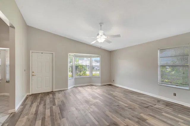  Residence photo 5