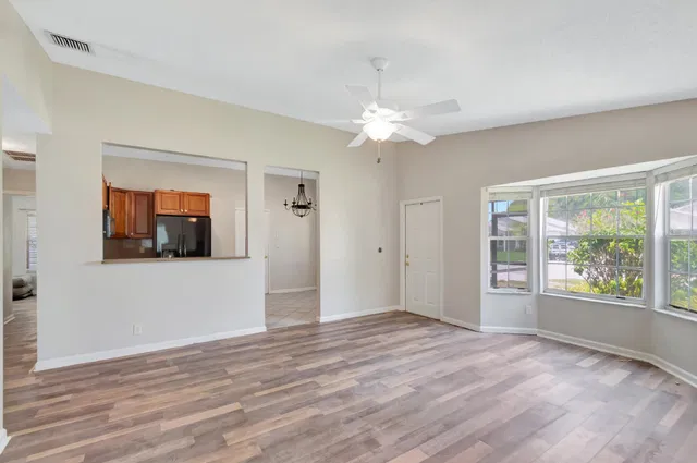  Residence photo 6
