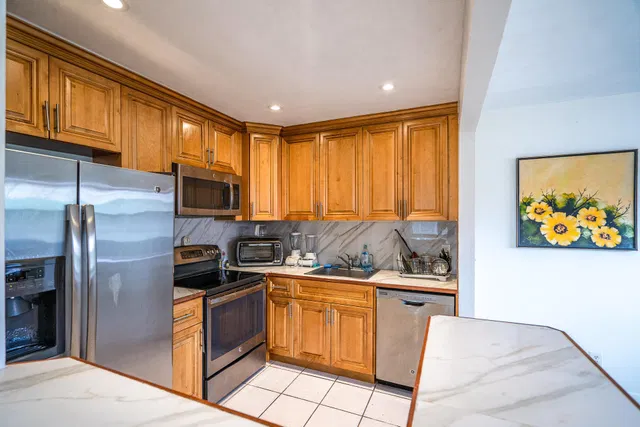 Residence photo 2