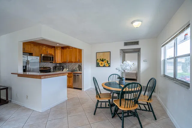 Residence photo 4
