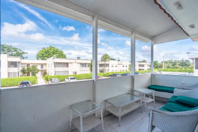 Residence photo 8