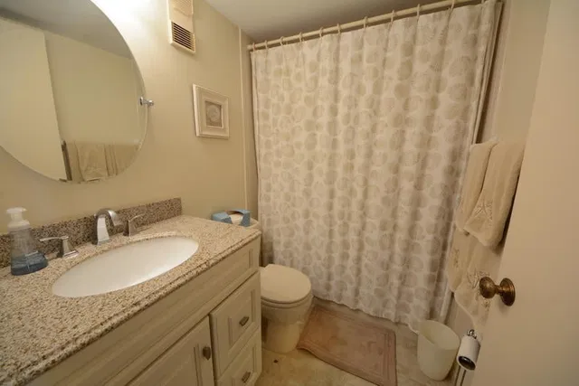 Unit B207 photo 11