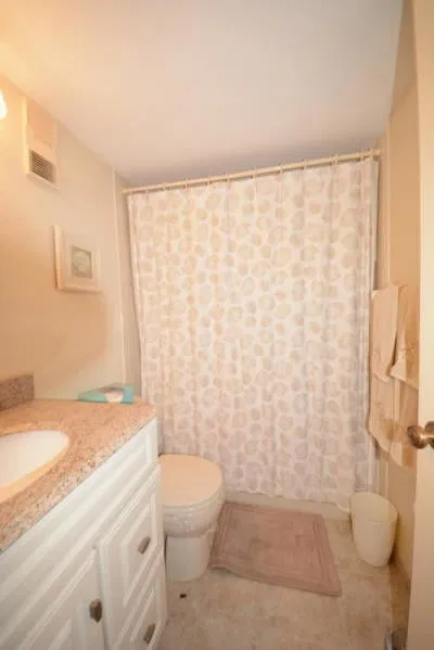 Unit B207 photo 14