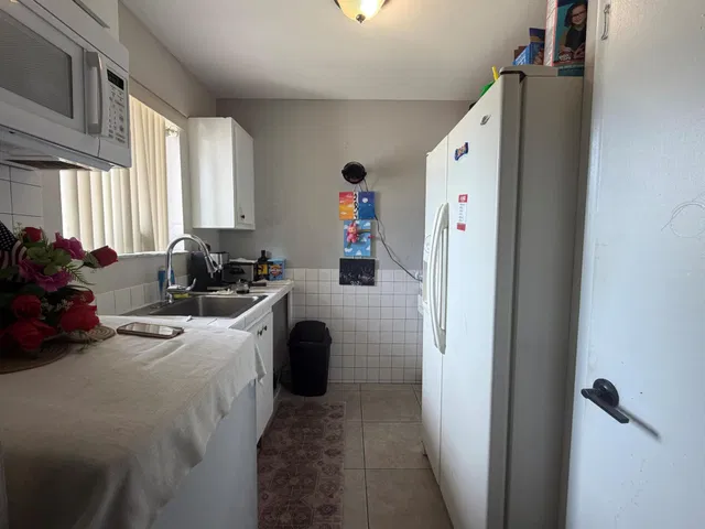  Unit 109 photo 6