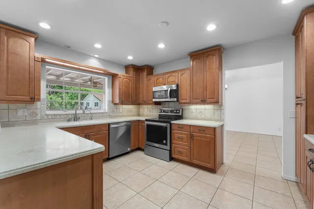  Residence photo 12