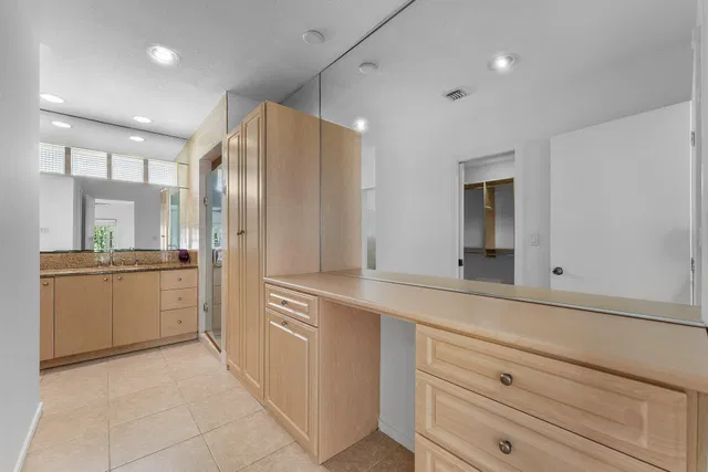  Residence photo 27