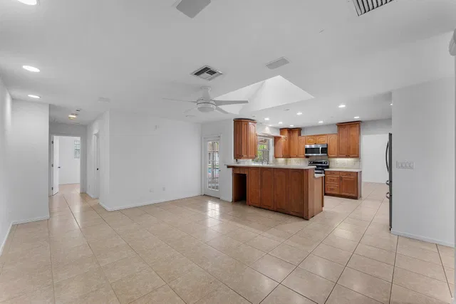  Residence photo 28