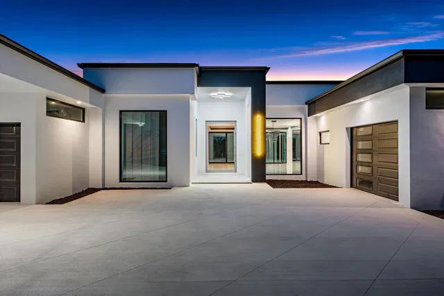 Residence photo 4