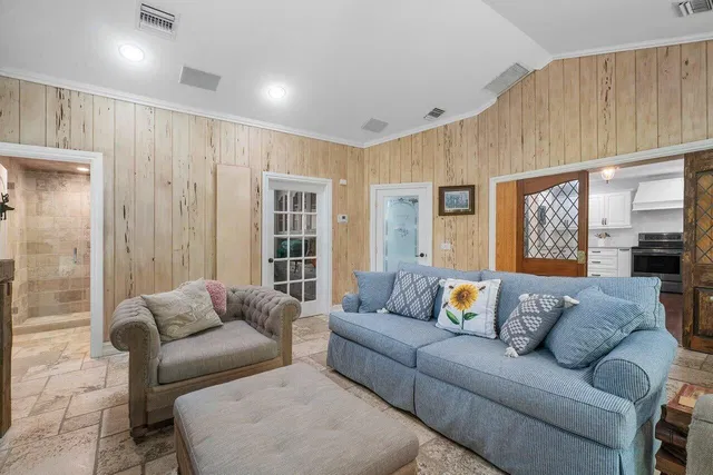  Residence photo 10