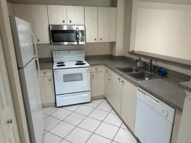 Downtown West Palm Beach Unit 312 photo 8
