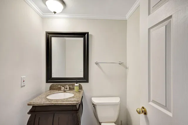  Unit F photo 8