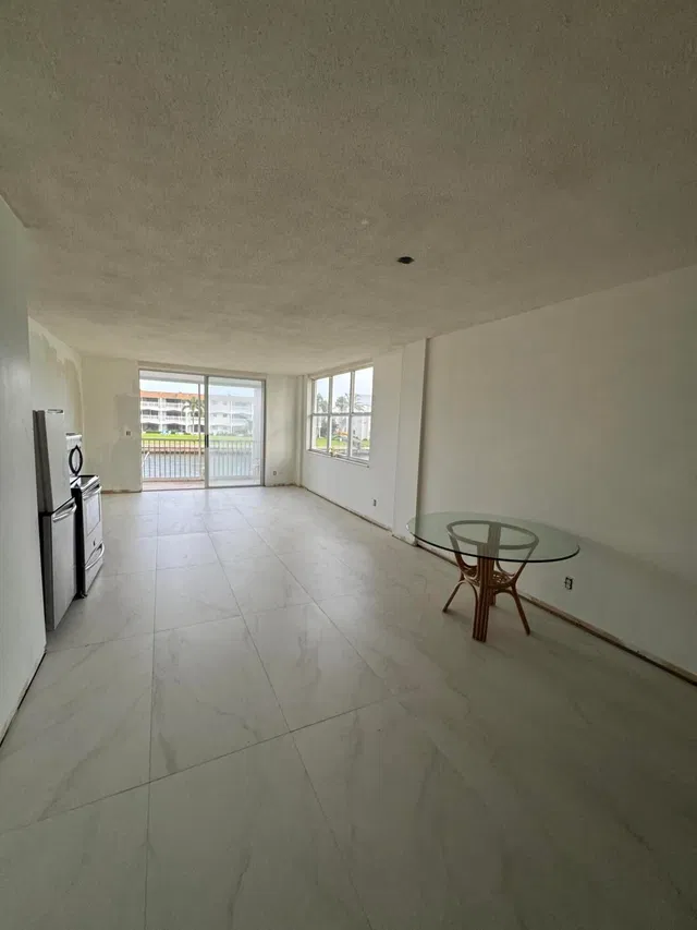  Unit 212 photo 10
