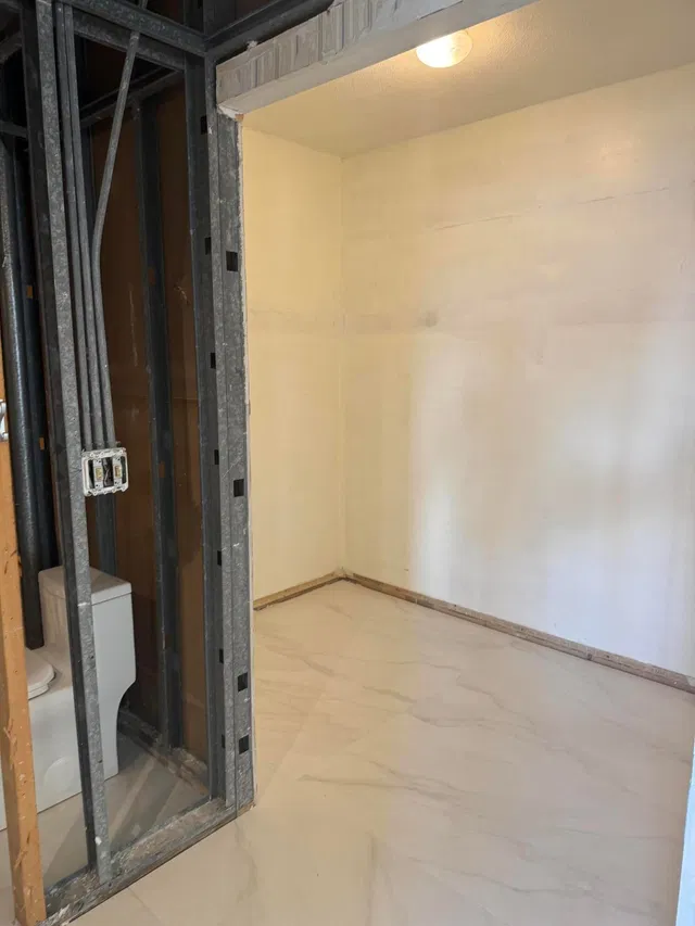  Unit 212 photo 16