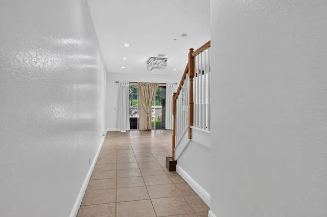 Residence photo 4