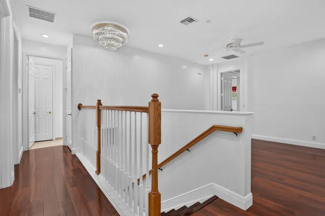 Residence photo 24