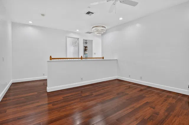Residence photo 26