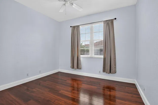 Residence photo 39
