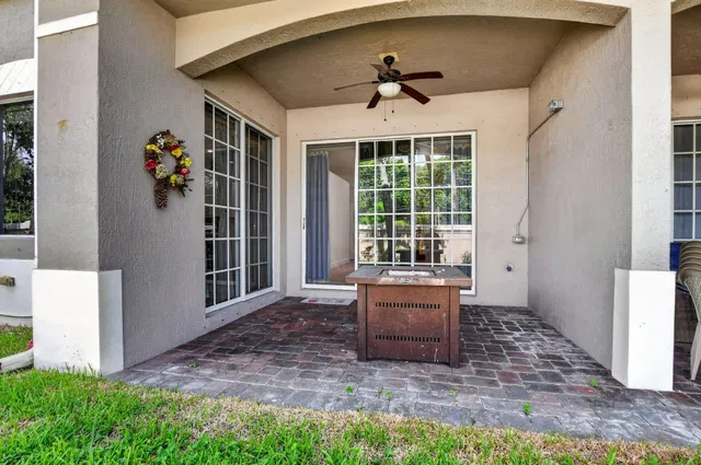 Residence photo 49