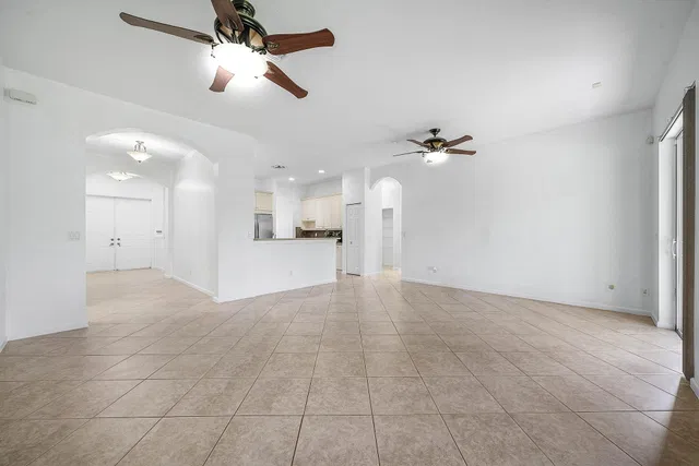 Residence photo 8