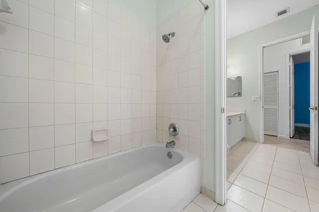Residence photo 19