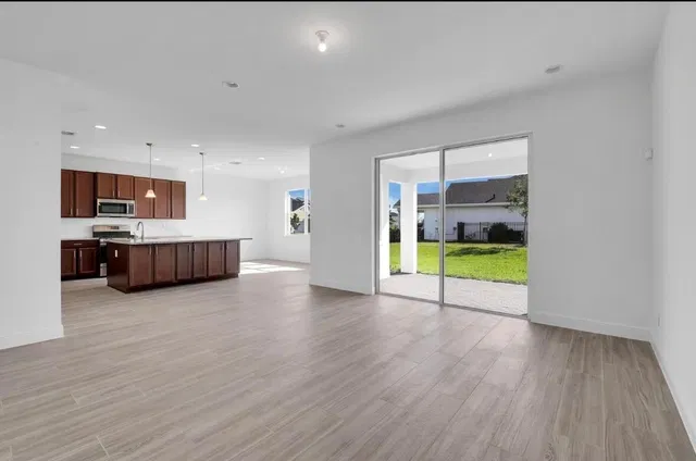 Residence photo 6
