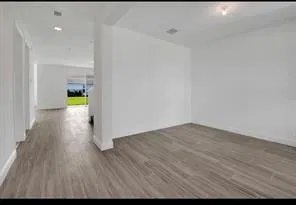 Residence photo 9