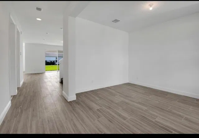 Residence photo 11