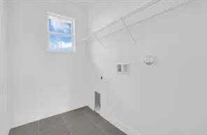 Residence photo 12