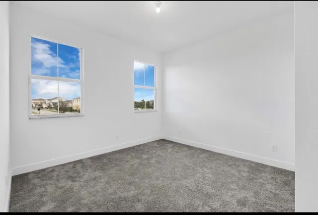 Residence photo 16