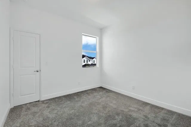 Residence photo 17
