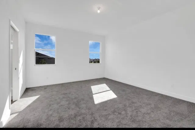 Residence photo 22