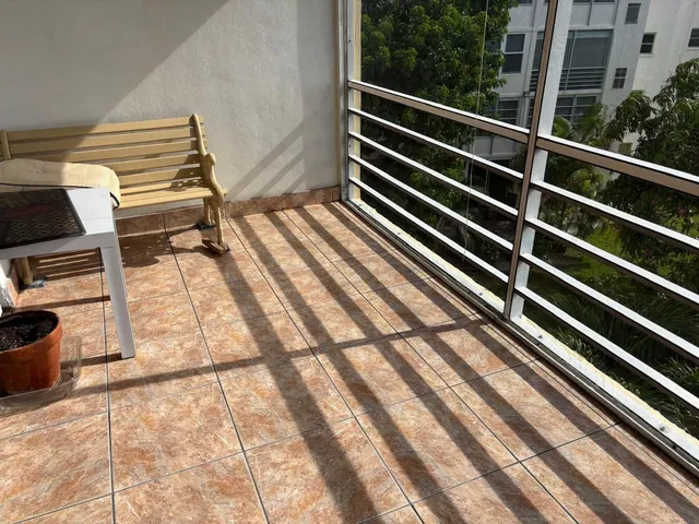 Unit 402 photo 14