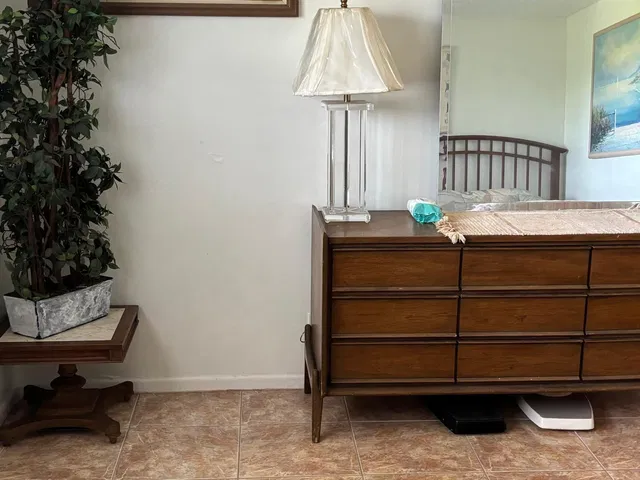 Unit 402 photo 15