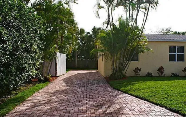 SoSo West Palm Beach Residence photo 2