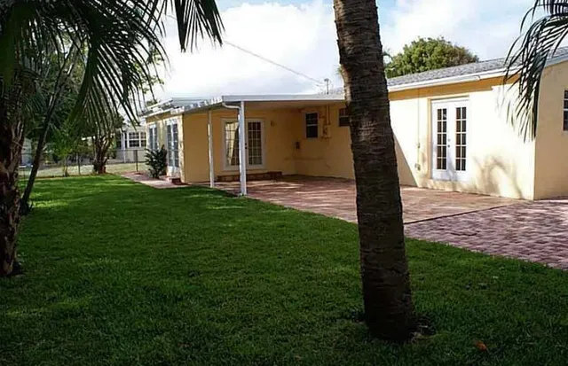 SoSo West Palm Beach Residence photo 3