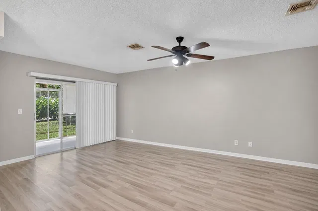  Residence photo 11