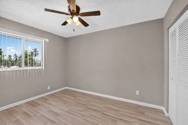  Residence photo 24