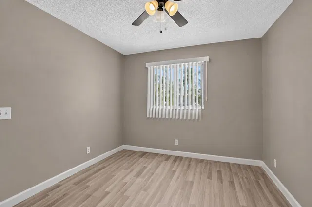  Residence photo 25