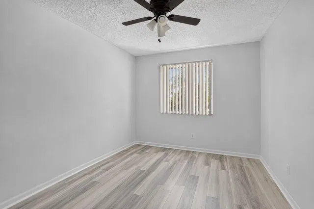 Residence photo 26
