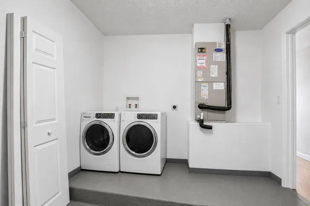  Residence photo 30