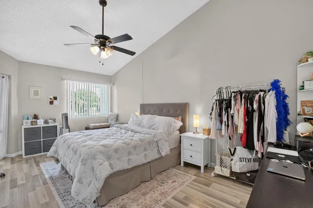  Residence photo 41