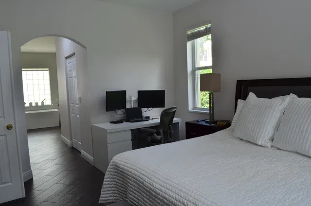 Residence photo 16