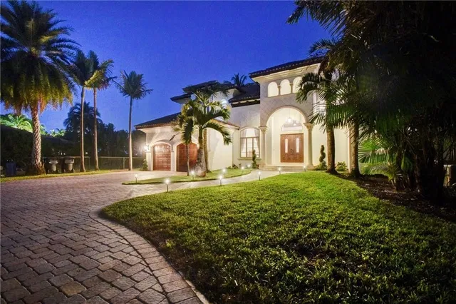 Residence photo 2