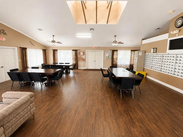  Unit C photo 28