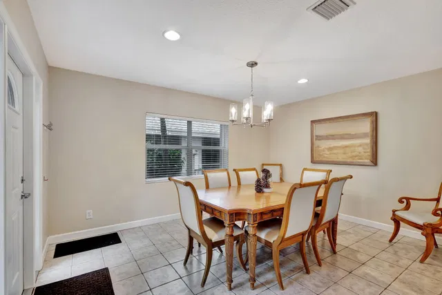  Residence photo 18