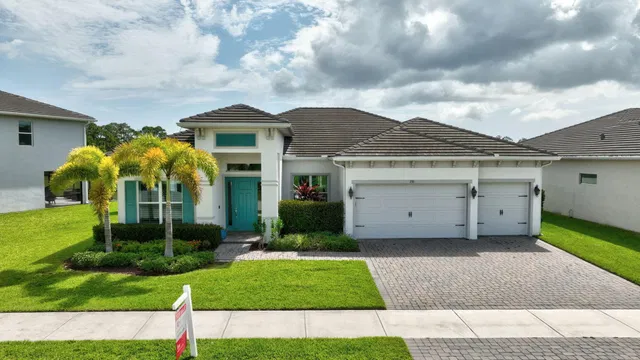 Residence photo 3