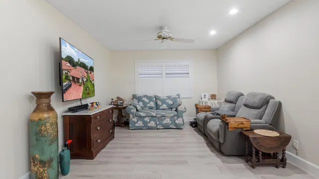 Residence photo 10